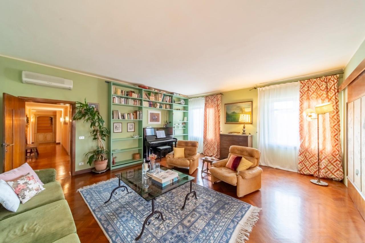 Golden Renaissance Apartment Florence Exterior photo
